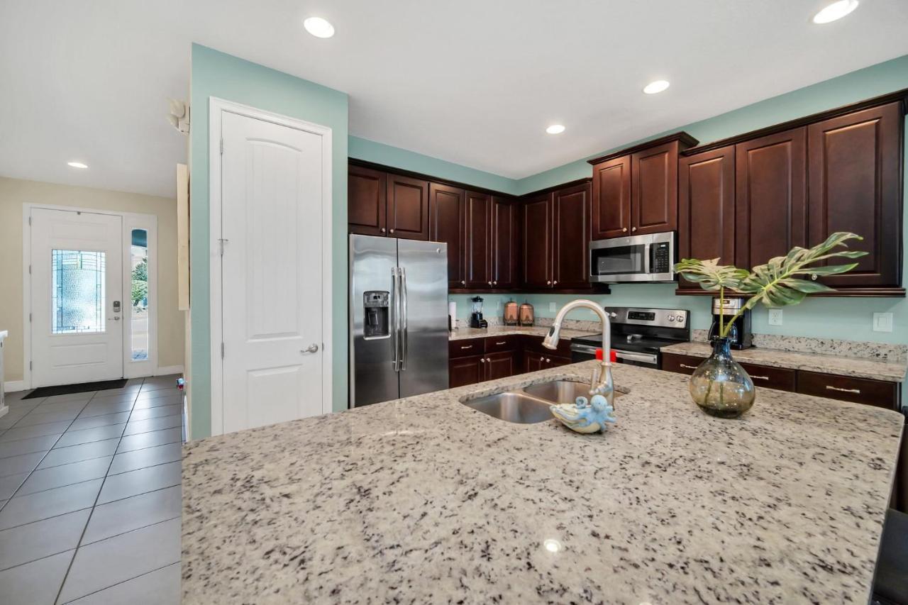 Holiday home Spacious 8br Family House With Private Caged Pool And Full Size Crib Near Disney