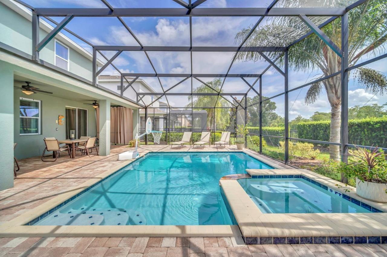 Spacious 8br Family House With Private Caged Pool And Full Size Crib Near Disney Orlando
