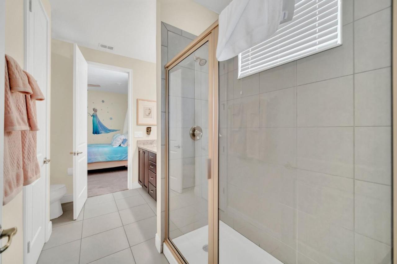 Spacious 8br Family House With Private Caged Pool And Full Size Crib Near Disney * Orlando